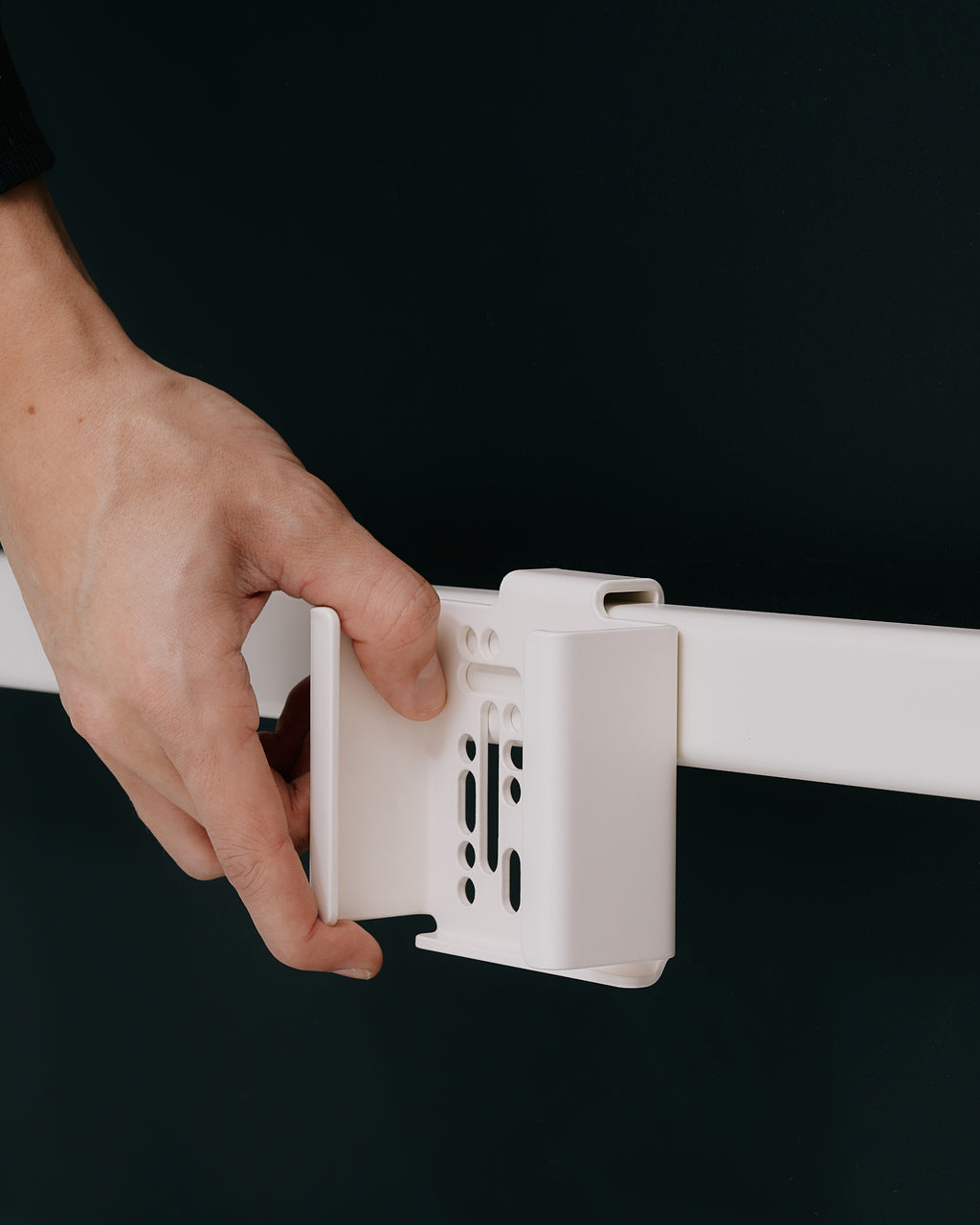 Pedestal Apple TV 4K Mount Mounts 028 Oat