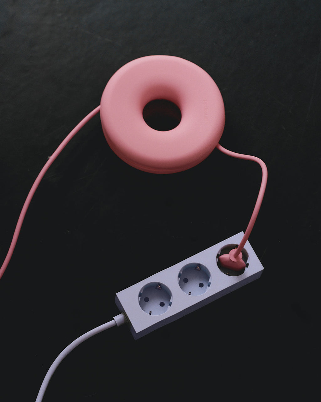 Pedestal Cable Bagel Cable Managers 015 Bubble Gum