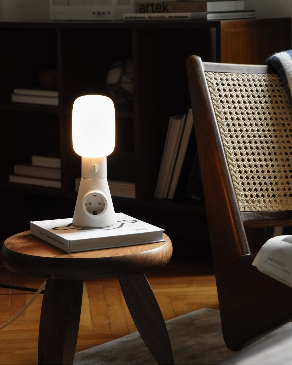 Pedestal Plug-in Lamp Lighting 007 Pearl