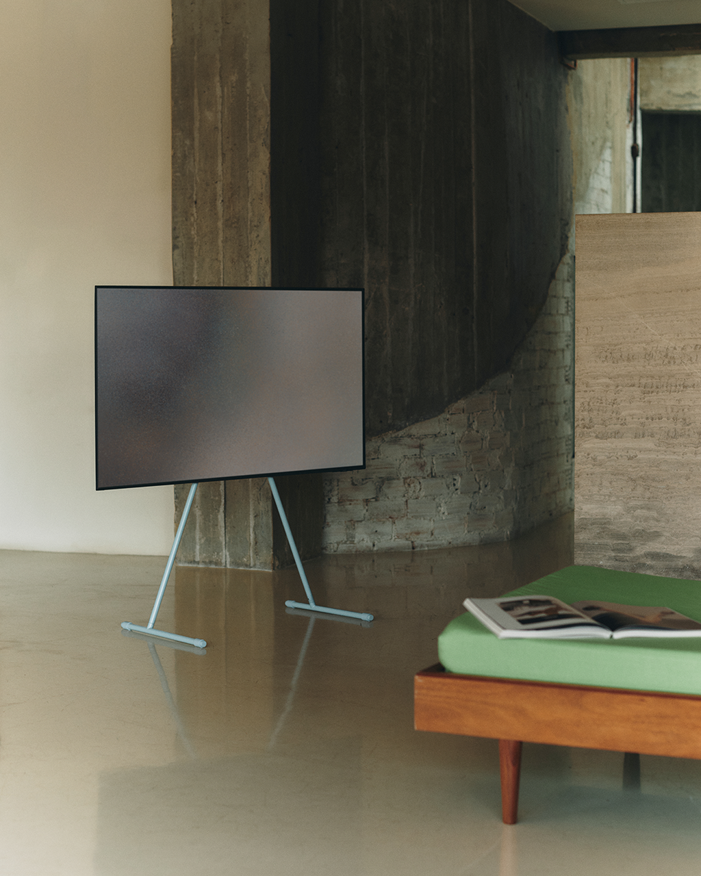 Pedestal Viva TV Stands 042 Powder Blue